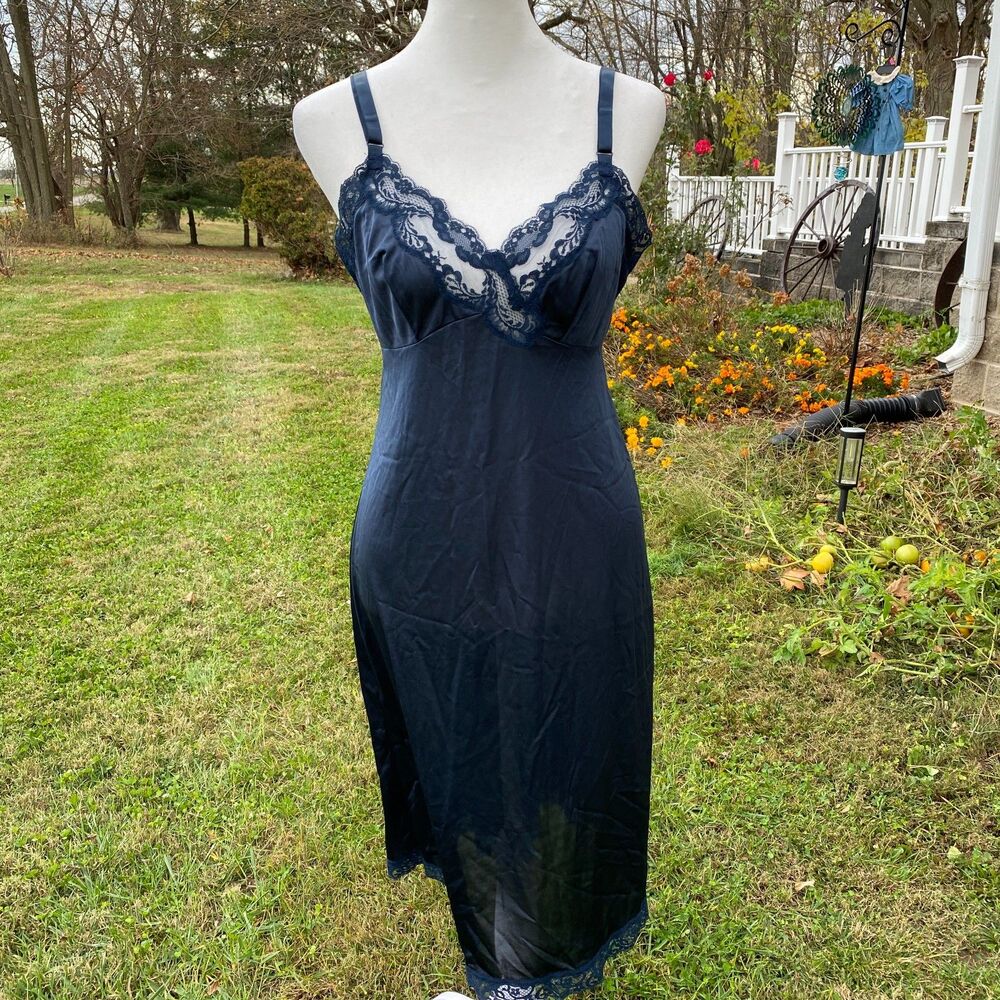 Vintage 70s Lorraine Navy Blue Lace Trim satiny slip dress, size 34 (Medium)